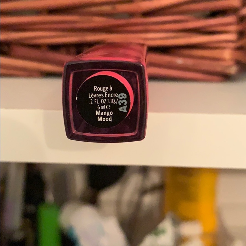 Bobbi Brown Crushed Liquid Lip Gloss Mango Mood! - Picture 3 of 3